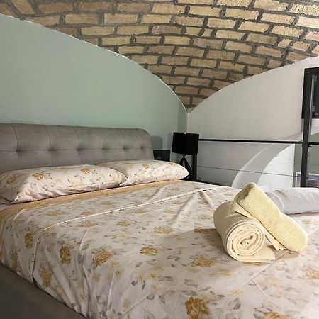 Apartamento La Rosa Di Roma Colosseo Exterior foto