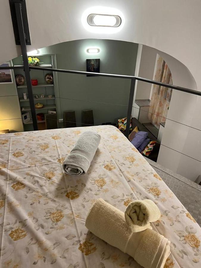 Apartamento La Rosa Di Roma Colosseo Exterior foto